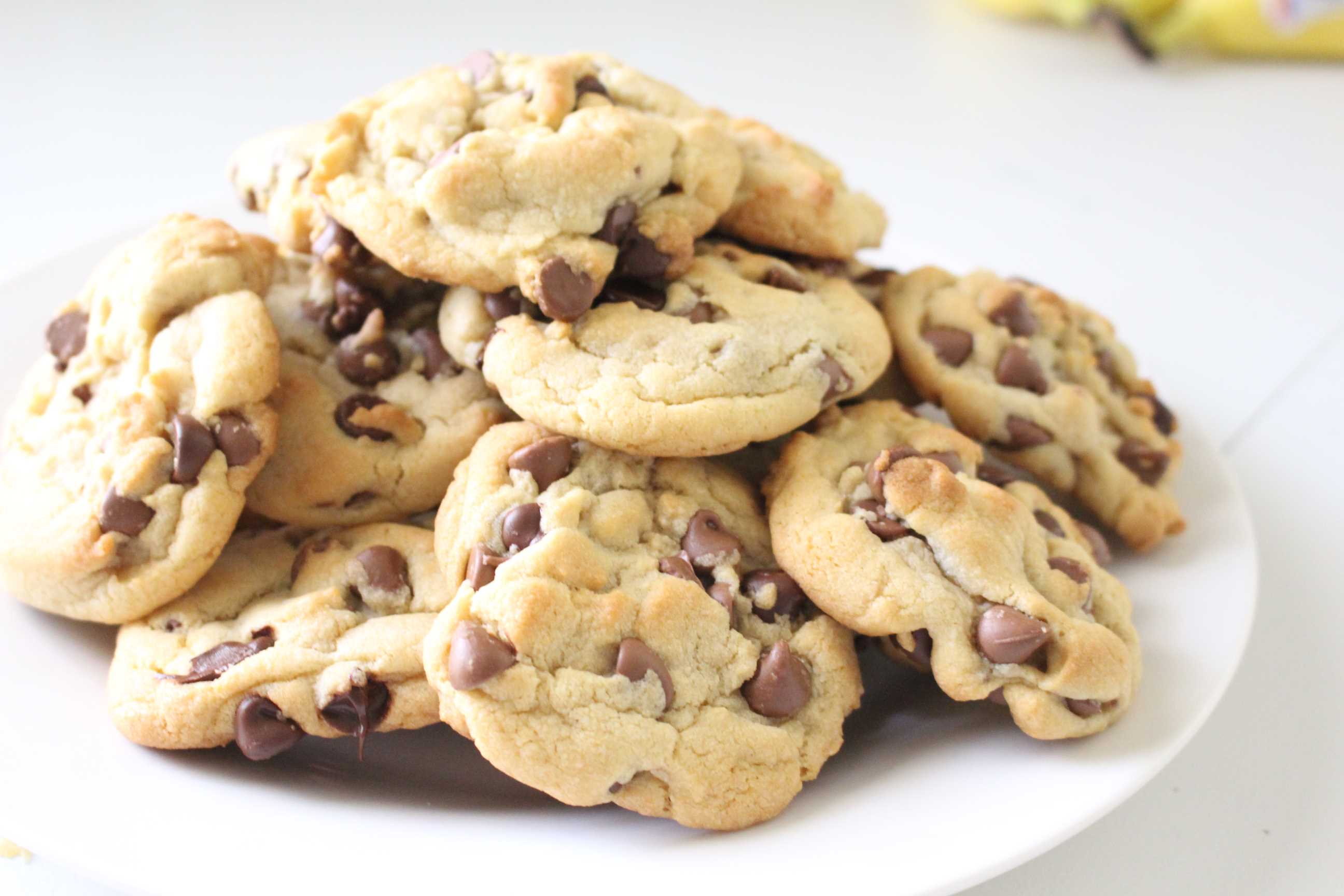 BEST CHOCOLATE CHIP COOKIES