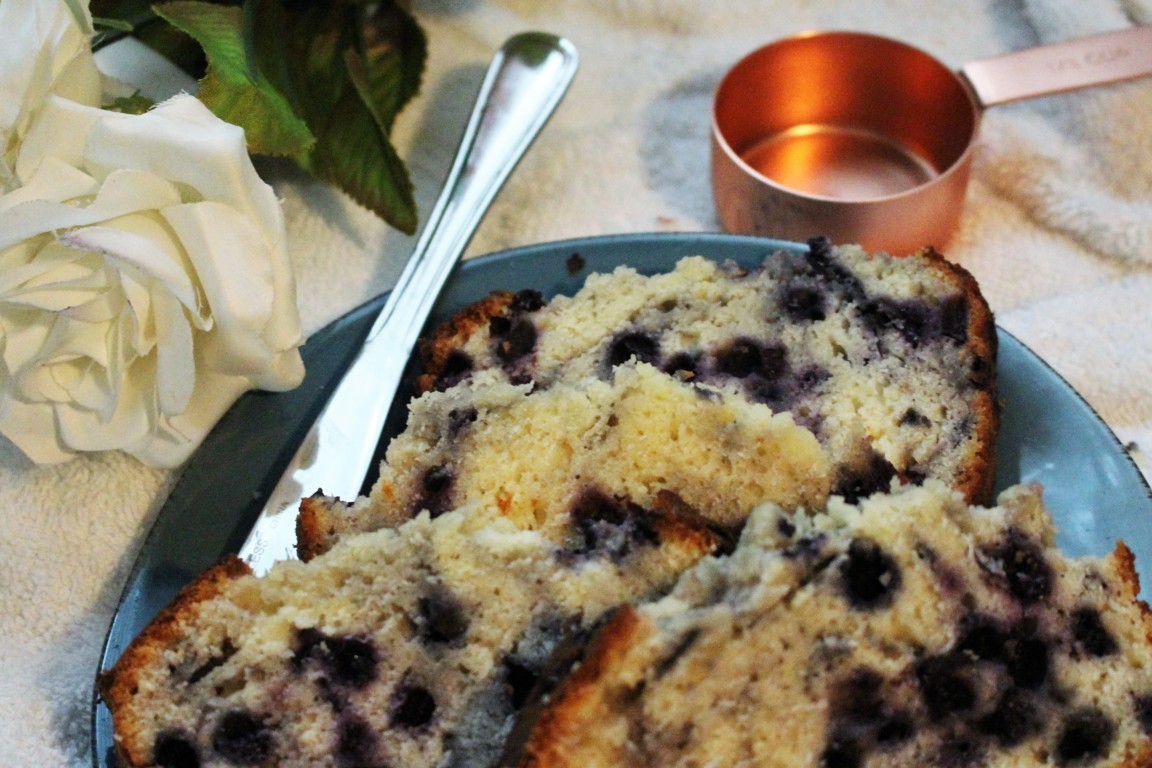 FOOD | BLUEBERRY MUFFIN BREAD